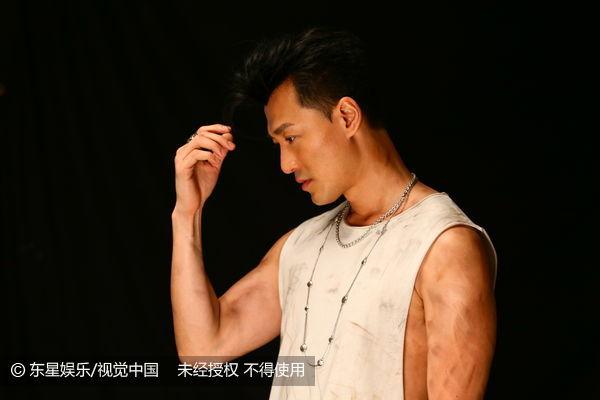 林峰演唱会肌肉图片